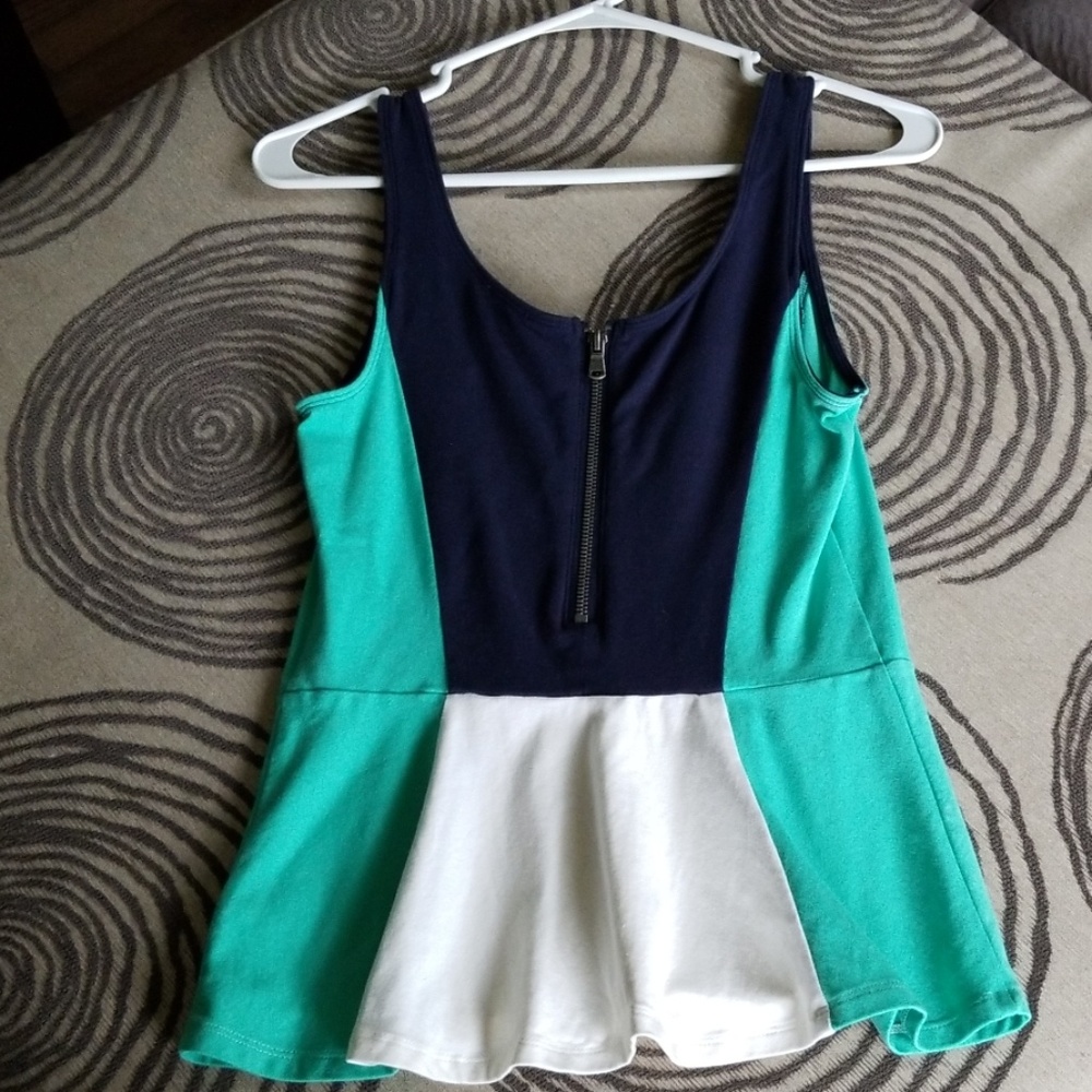 Express Tank top - Picture 2 of 5